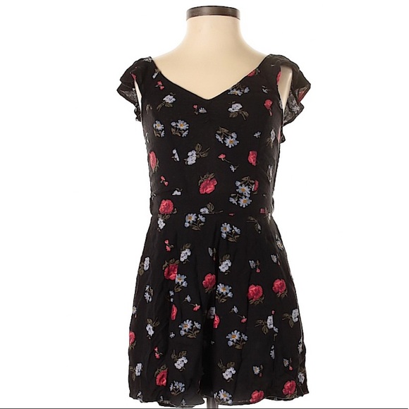 American Eagle Outfitters Other - American Eagle floral romper American Eagle Outfitters Other - American Eagle floral romper